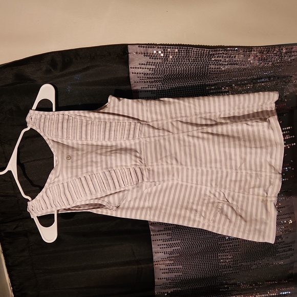 ⭐️LULULEMON STRIPED TANK - Picture 2 of 4